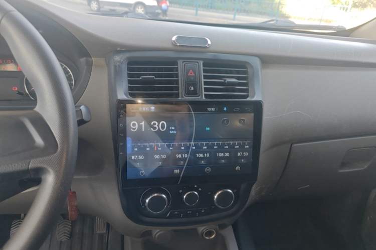 Used Wuling Rongguang V 2019 1.5L Window-Sealed Utility Model China VI LAR Audio And AC Panel