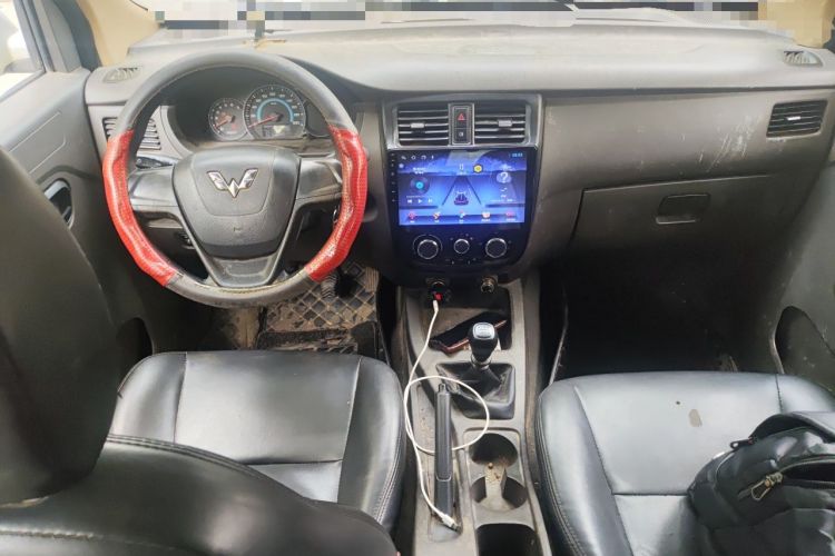 Used Wuling Rongguang V 2019 1.5L Standard Version China VI LAR Center Console