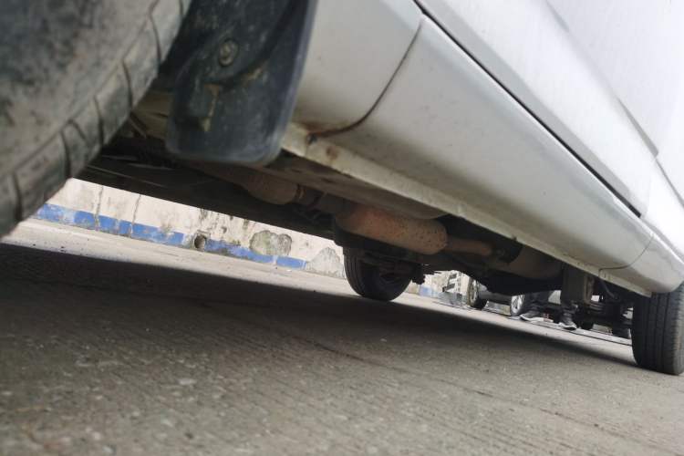 Used Wuling Rongguang V 2019 1.5L Practical Model China VI LAR Chassis Front Left