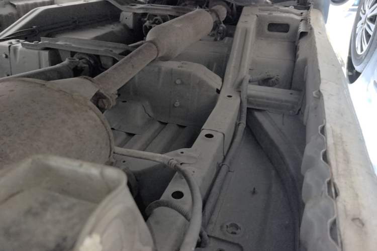 Used Wuling Rongguang V 2019 1.5L Practical Model China VI LAR Chassis Rear Left