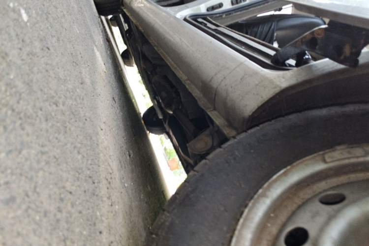 Used Wuling Rongguang V 2019 1.5L Practical Model China VI LAR Chassis Rear Left