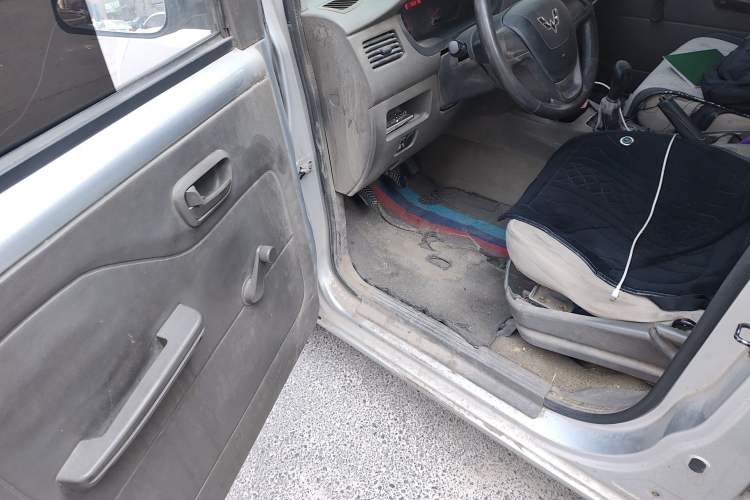Used Wuling Rongguang V 2019 1.5L Van - Utility Model Driver Seat
