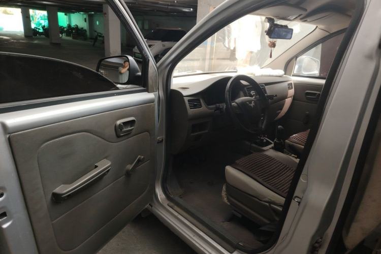 Used Wuling Rongguang V 2019 1.5L Van - Utility Model Driver Seat
