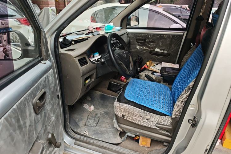 Used Wuling Rongguang V 2019 1.5L Practical Model China VI LAR Driver Seat