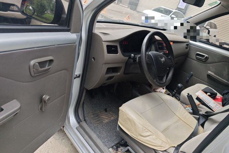 Used Wuling Rongguang V 2019 1.5L Window-Sealed Utility Model China VI LAR Driver Seat