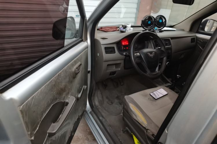Used Wuling Rongguang V 2019 1.5L Practical Model China VI LAR Driver Seat