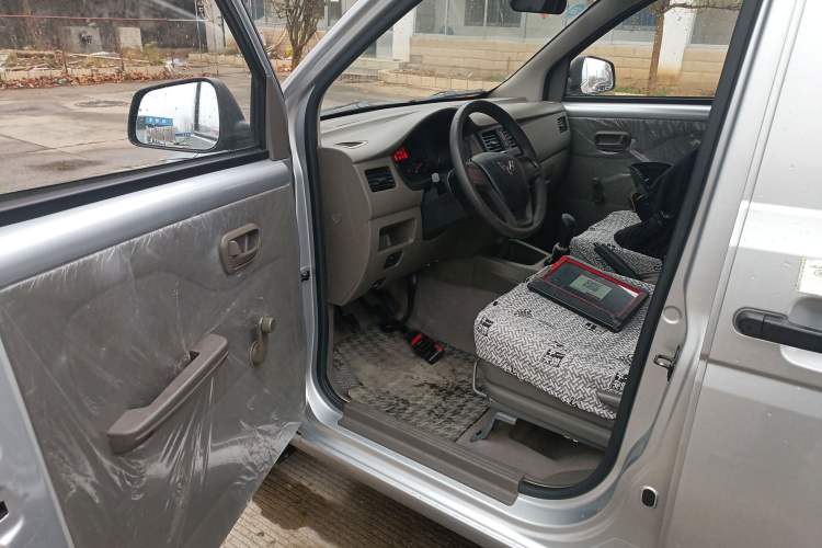 Used Wuling Rongguang V 2019 1.5L Van - Utility Model Driver Seat