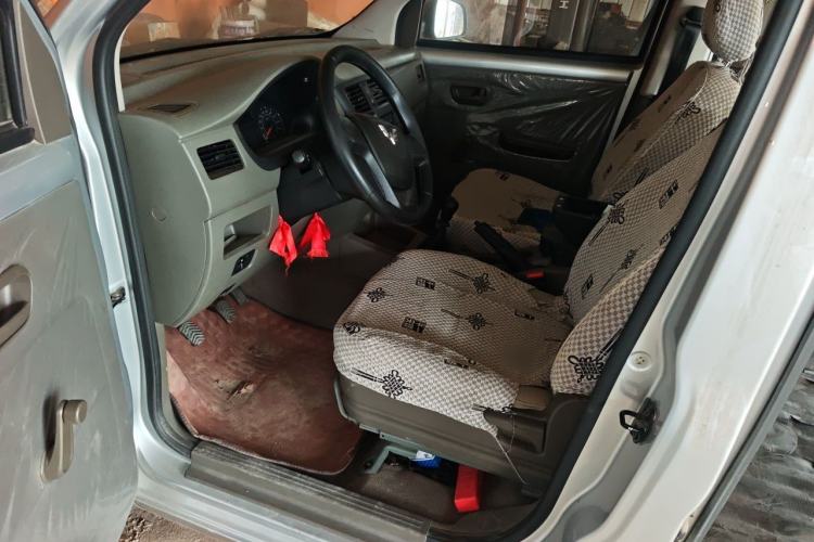 Used Wuling Rongguang V 2019 1.5L Practical Model China VI LAR Driver Seat
