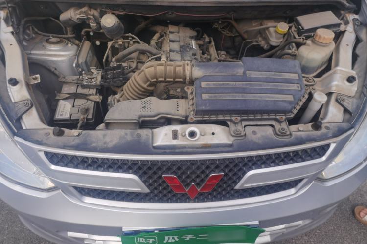 Used Wuling Rongguang V 2019 1.5L Practical Model China VI LAR Engine Bay