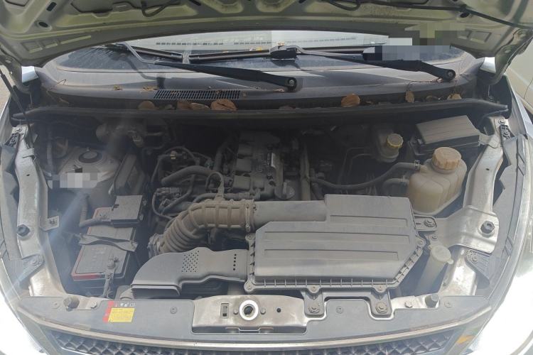 Used Wuling Rongguang V 2019 1.5L Standard Version China VI LAR Engine Bay