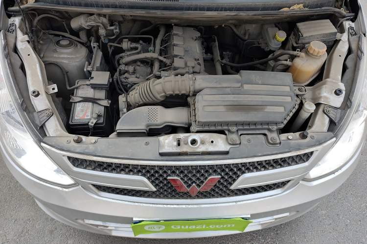 Used Wuling Rongguang V 2019 1.5L Van - Utility Model Engine Bay