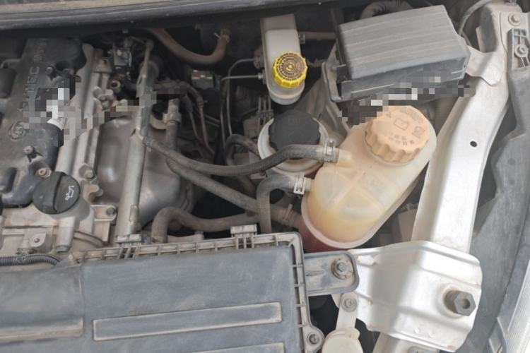 Used Wuling Rongguang V 2019 1.5L Window-Sealed Utility Model China VI LAR Engine Bay Left