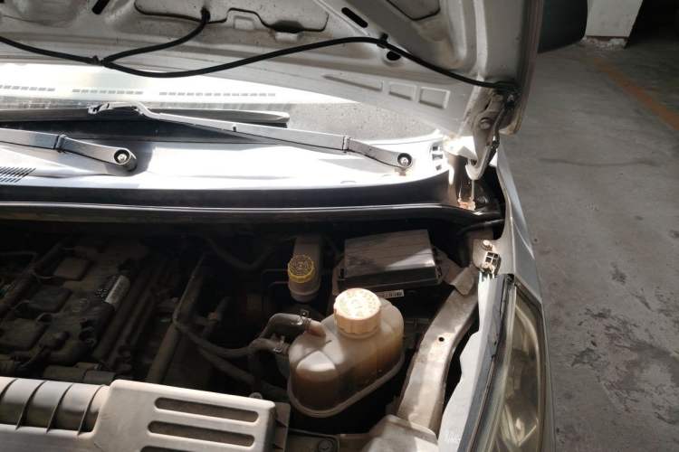 Used Wuling Rongguang V 2019 1.5L Van - Utility Model Engine Bay Left