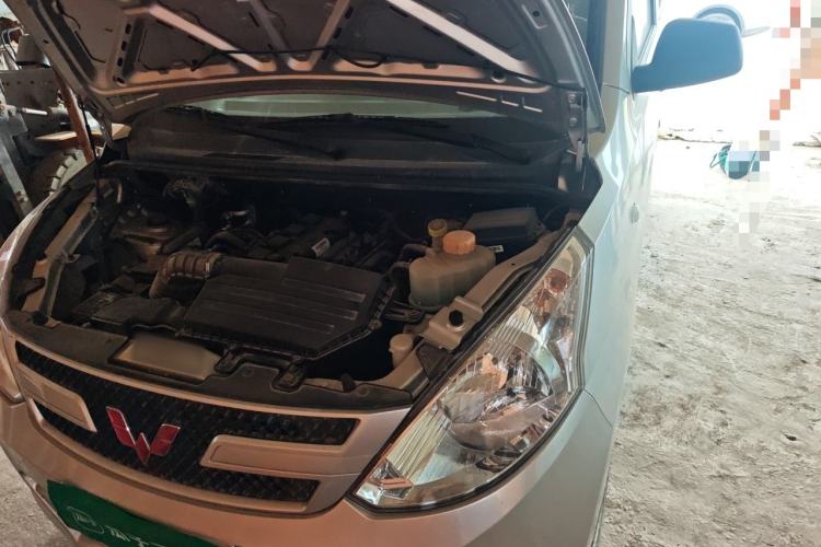 Used Wuling Rongguang V 2019 1.5L Practical Model China VI LAR Engine Bay Left