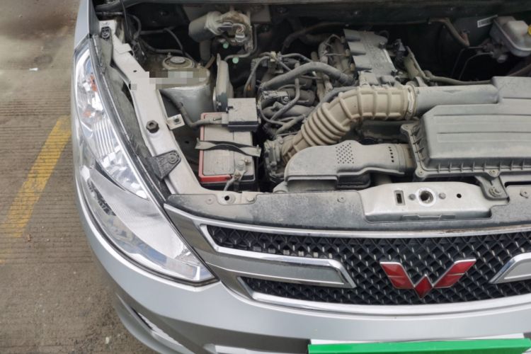Used Wuling Rongguang V 2019 1.5L Practical Model China VI LAR Engine Bay Right