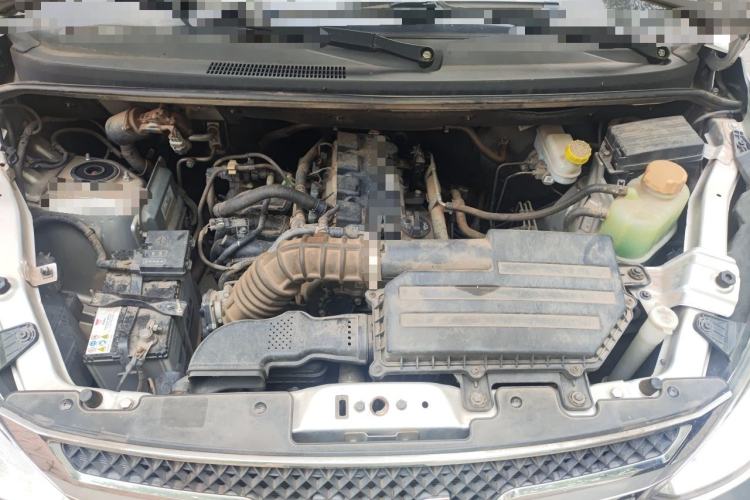 Used Wuling Rongguang V 2019 1.5L Standard Version China VI LAR Engine Bay