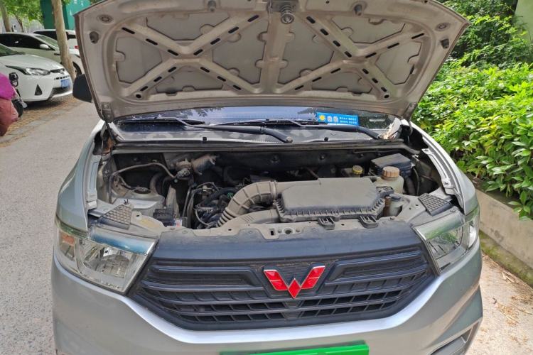 Used Wuling Rongguang V 2019 1.5L Standard Version China VI LAR Engine Bay