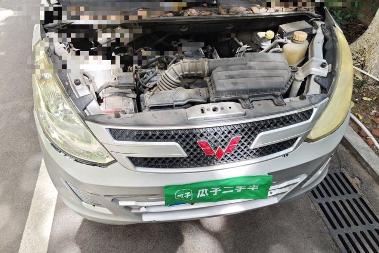 Used Wuling Rongguang V 2019 1.5L Practical Model China VI LAR Engine Bay