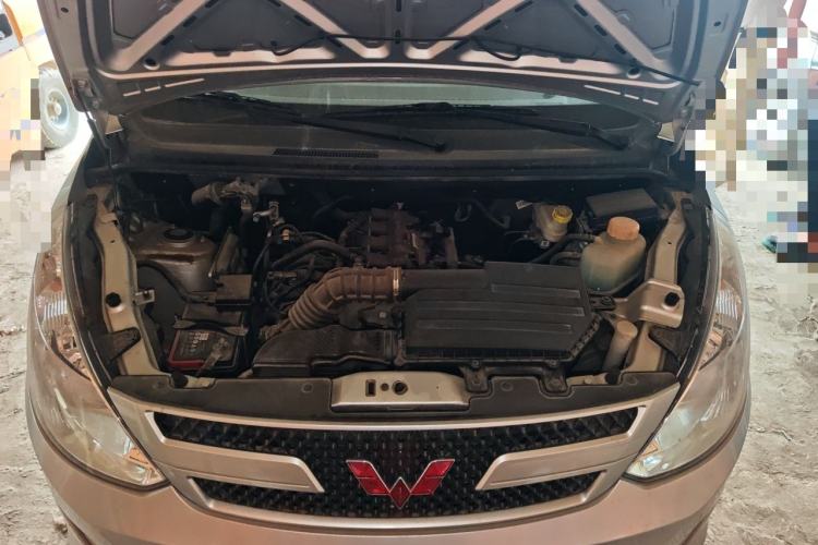 Used Wuling Rongguang V 2019 1.5L Practical Model China VI LAR Engine Bay