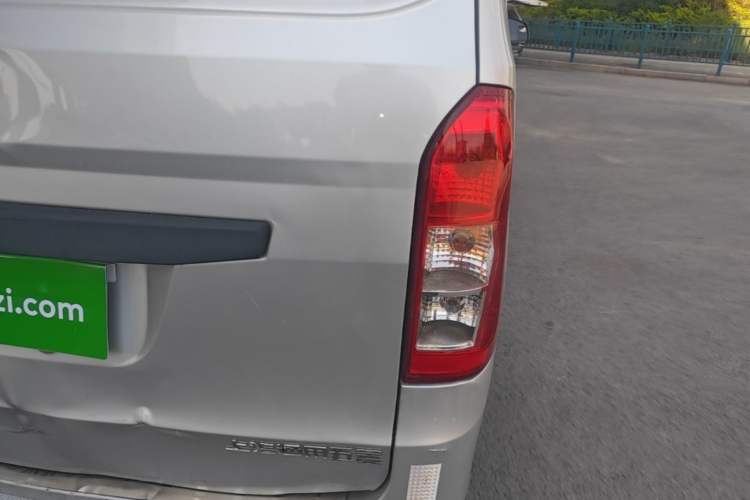Used Wuling Rongguang V 2019 1.5L Window-Sealed Utility Model China VI LAR Exterior 3