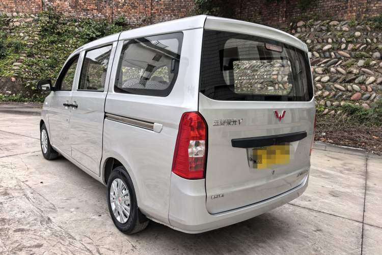 Used Wuling Rongguang V 2019 1.5L Practical Model China VI LAR Exterior 5