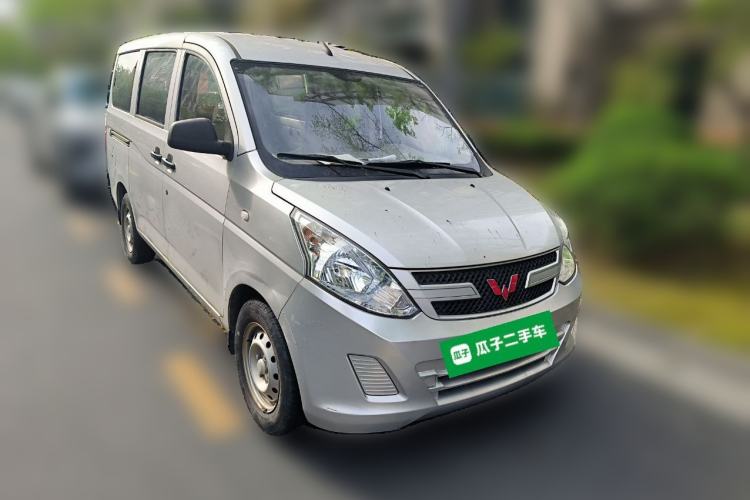 Used Wuling Rongguang V 2019 1.5L Van - Utility Model Front Right 45 Deg