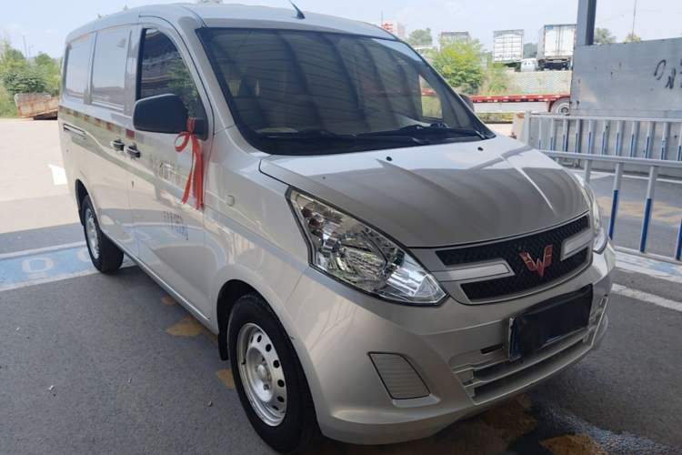 Used Wuling Rongguang V 2019 1.5L Window-Sealed Utility Model China VI LAR Front Right 45 Deg