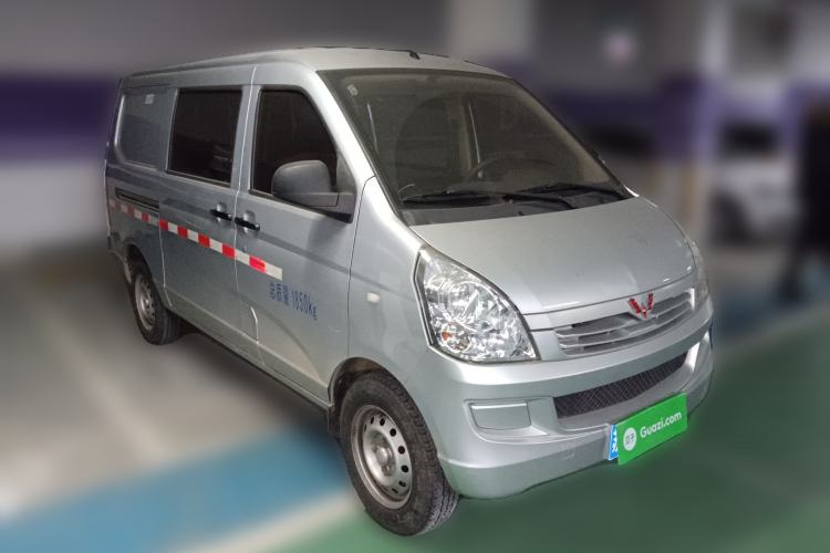 Used Wuling Rongguang V 2019 1.2L Van Utility Model Front Right 45 Deg