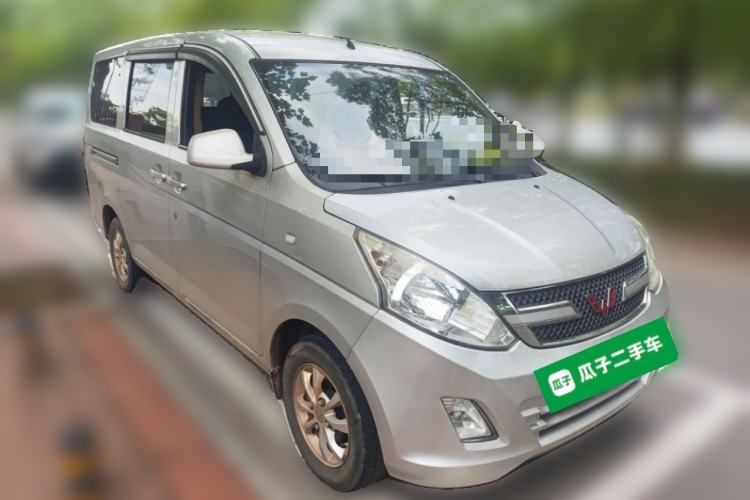 Used Wuling Rongguang V 2019 1.5L Standard Version China VI LAR Front Right 45 Deg