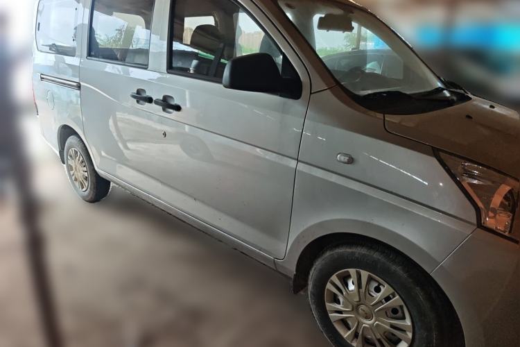 Used Wuling Rongguang V 2019 1.5L Practical Model China VI LAR Front Right 45 Deg
