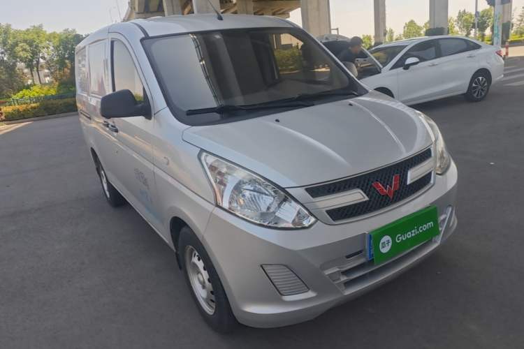 Used Wuling Rongguang V 2019 1.5L Window-Sealed Utility Model China VI LAR Front Right 45 Deg