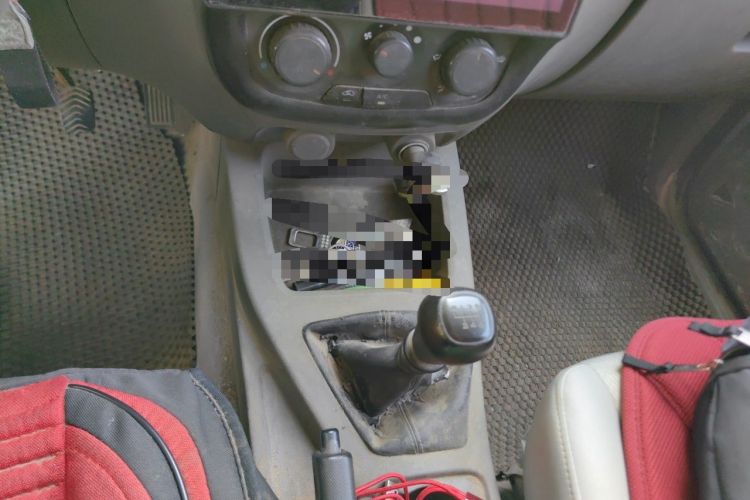 Used Wuling Rongguang V 2019 1.5L Window-Sealed Utility Model China VI LAR Gear Lever