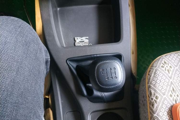 Used Wuling Rongguang V 2019 1.5L Standard Version China VI LAR Gear Lever