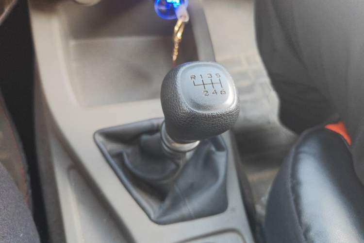 Used Wuling Rongguang V 2019 1.5L Window-Sealed Utility Model China VI LAR Gear Lever