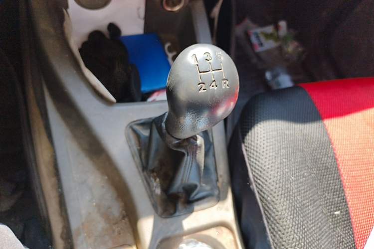 Used Wuling Rongguang V 2019 1.5L Window-Sealed Utility Model China VI LAR Gear Lever