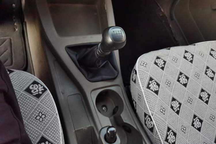 Used Wuling Rongguang V 2019 1.5L Practical Model China VI LAR Gear Lever
