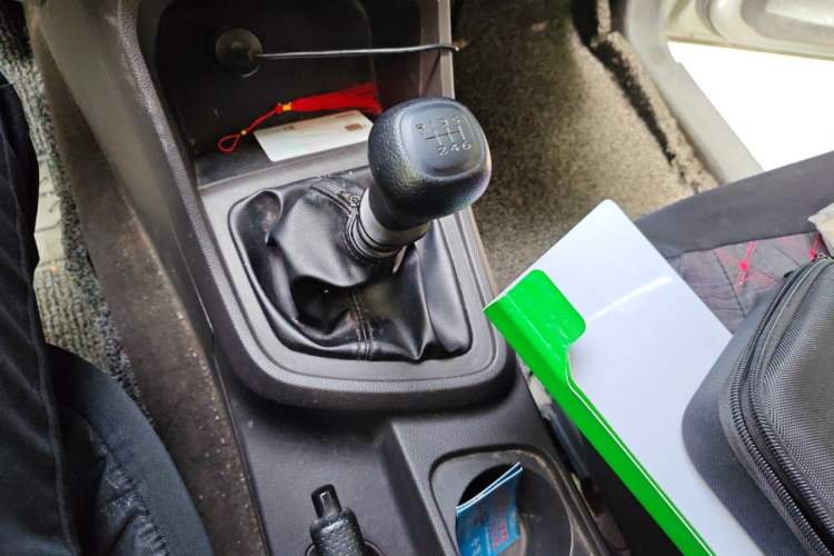 Used Wuling Rongguang V 2019 1.5L Standard Version China VI LAR Gear Lever