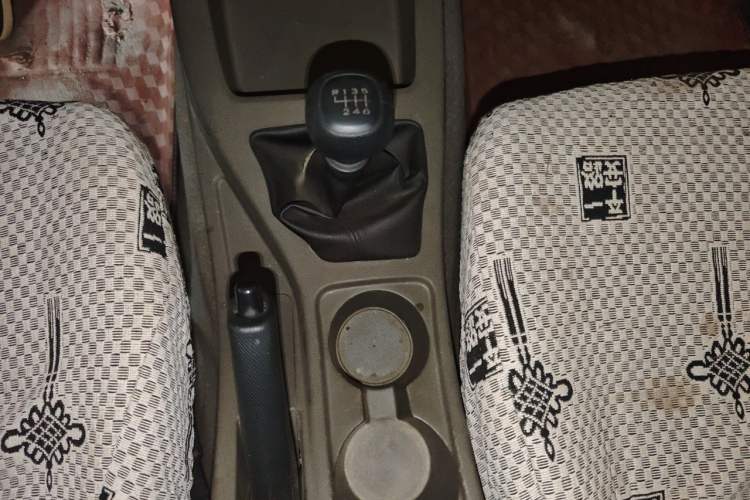 Used Wuling Rongguang V 2019 1.5L Practical Model China VI LAR Gear Lever