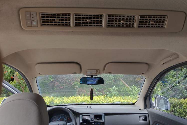 Used Wuling Rongguang V 2019 1.5L Standard Version China VI LAR Headliner