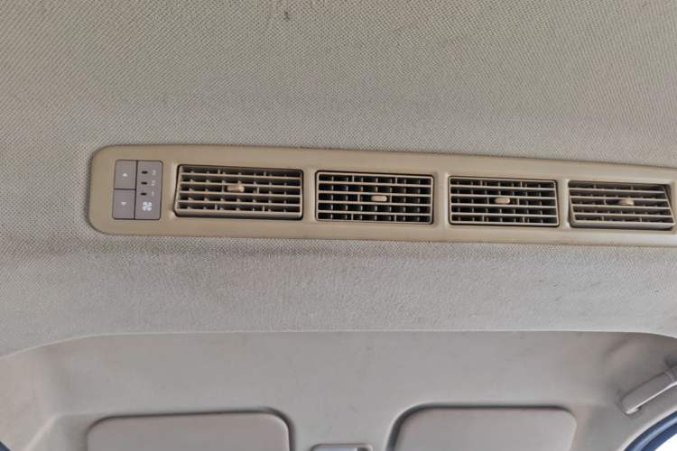 Used Wuling Rongguang V 2019 1.5L Standard Version China VI LAR Headliner