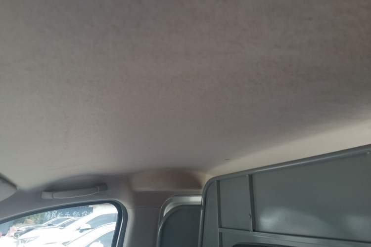 Used Wuling Rongguang V 2019 1.5L Window-Sealed Utility Model China VI LAR Headliner