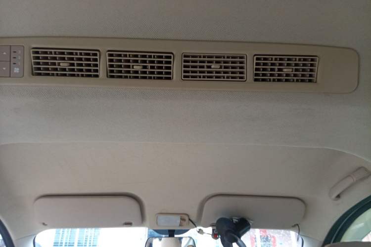 Used Wuling Rongguang V 2019 1.5L Standard Version China VI LAR Headliner