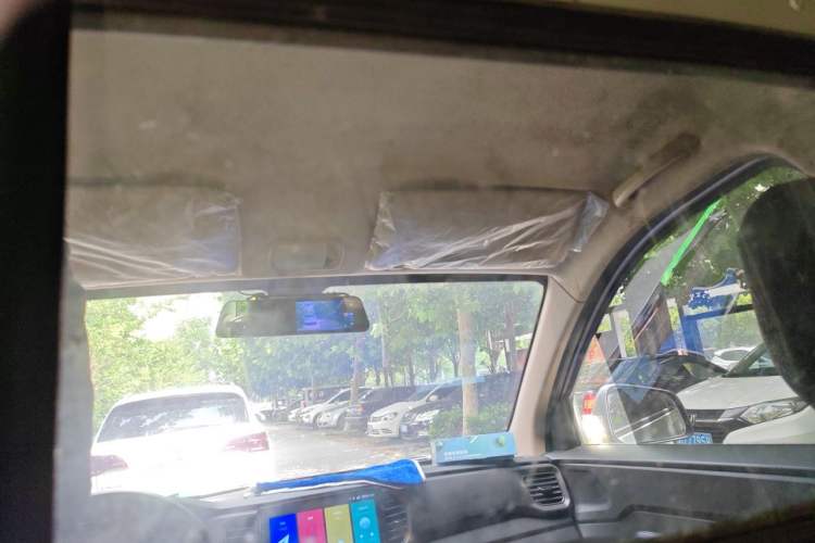 Used Wuling Rongguang V 2019 1.5L Standard Version China VI LAR Headliner