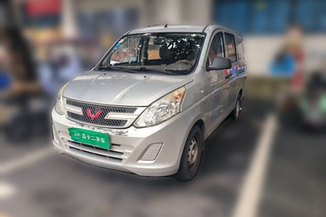 Używany Wuling Rongguang V 2019 1.5L Van - Utility Model