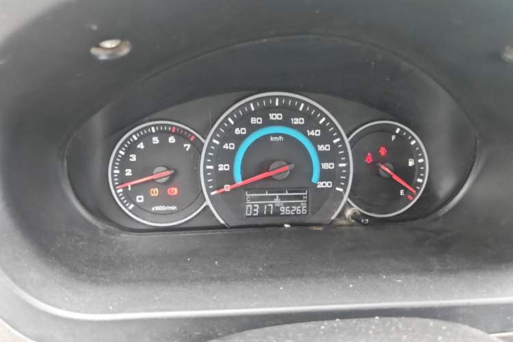 Used Wuling Rongguang V 2019 1.5L Standard Version China VI LAR Instrument Cluster