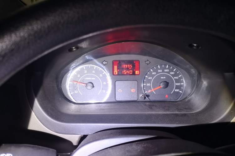 Used Wuling Rongguang V 2019 1.5L Practical Model China VI LAR Instrument Cluster