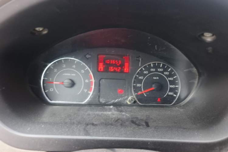 Used Wuling Rongguang V 2019 1.5L Practical Model China VI LAR Instrument Cluster