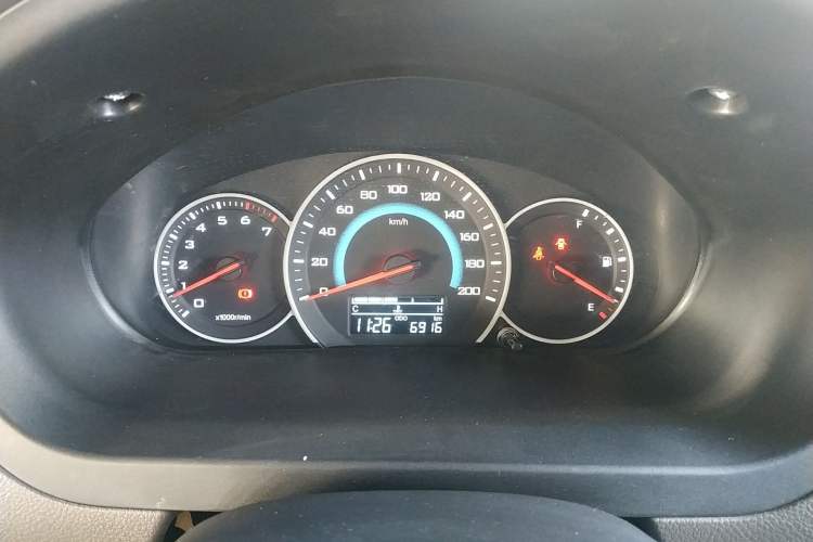 Used Wuling Rongguang V 2019 1.5L Standard Version China VI LAR Instrument Cluster