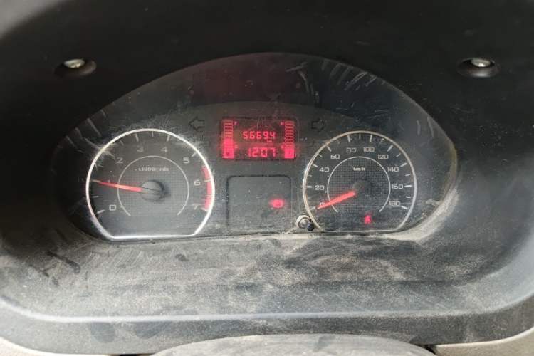 Used Wuling Rongguang V 2019 1.5L Practical Model China VI LAR Instrument Cluster
