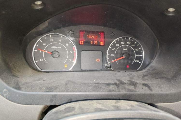 Used Wuling Rongguang V 2019 1.5L Practical Model China VI LAR Instrument Cluster